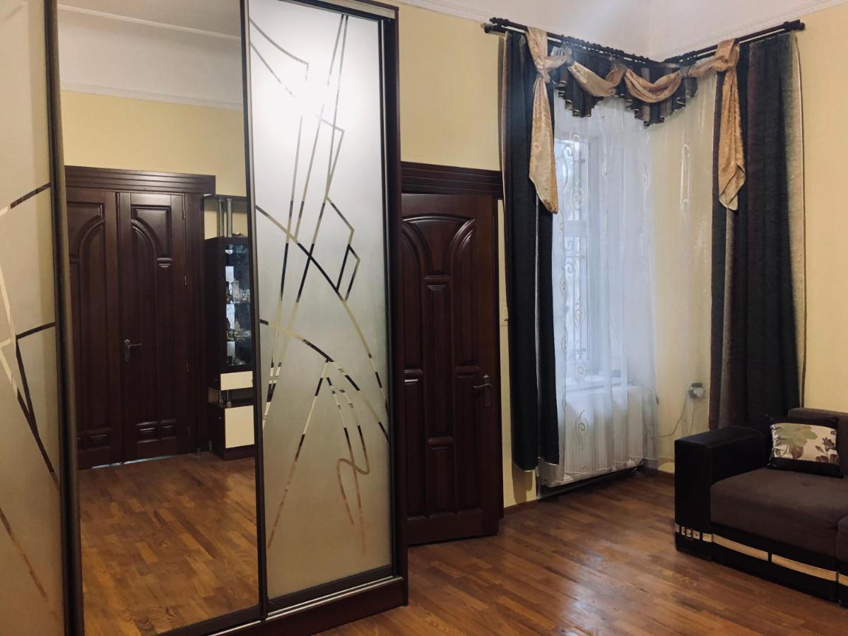 У Богдана Lviv Luaran gambar